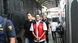 Sidang lanjutan kasus pencabulan anak di bawah umur dan aborsi yang dilaporkan Nikita Mirzani dengan terdakwa Vadel Badjideh kali ini beragendakan mendengar keterangan saksi. Saksi yang dihadirkan dari pihak terdakwa.  (KapanLagi.com/Budy Santoso)