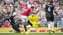 Marcus Rashford menjadi bintang dalam laga tersebut. Pemain asal Inggris itu mencetak dua gol dan satu assist. (AP/Dave Thompson)