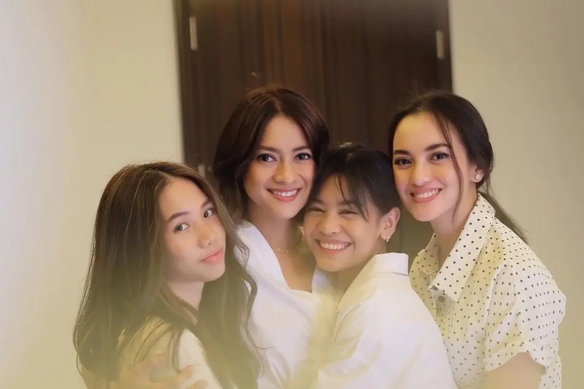 6 Momen Ultah Rini Yulianti Adik Ririn Ekawati, Dapat Ucapan Lewat Zoom