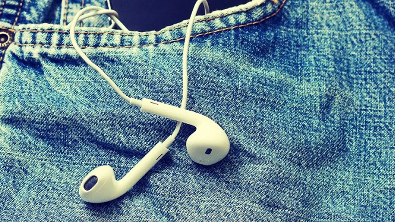 Earphone
