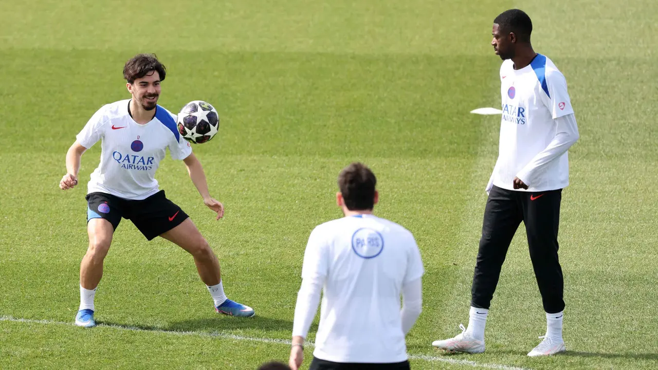 Latihan PSG Jelang Hadapi Bayern Munchen di Leg Pertama Semifinal Liga Champions 2025/2026