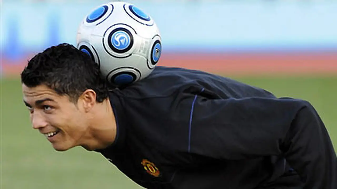img_cristiano_ronaldo-2-bar.jp
