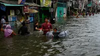 13 RT dan 1 Jalan di Jakarta Tergenang Rob hingga Senin Sore Ini