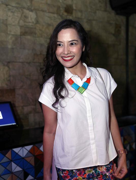 Indra Bruggman Dan Istrinya / 20 Tahun Tenar Jadi Artis, Indra Bruggman
