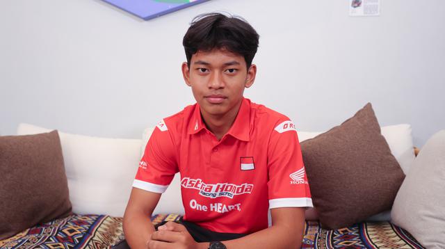 Pembalap binaan PT Astra Honda Motor yang akan mengikuti kelas Moto3 2026, Veda Ega Pratama. (Abdul Aziz/Bola.com)