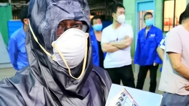TKA asal China yang dikarantina di PT VDNI Kendari, Senin (16/3/2020).(Liputan6.com/Ahmad Akbar Fua)