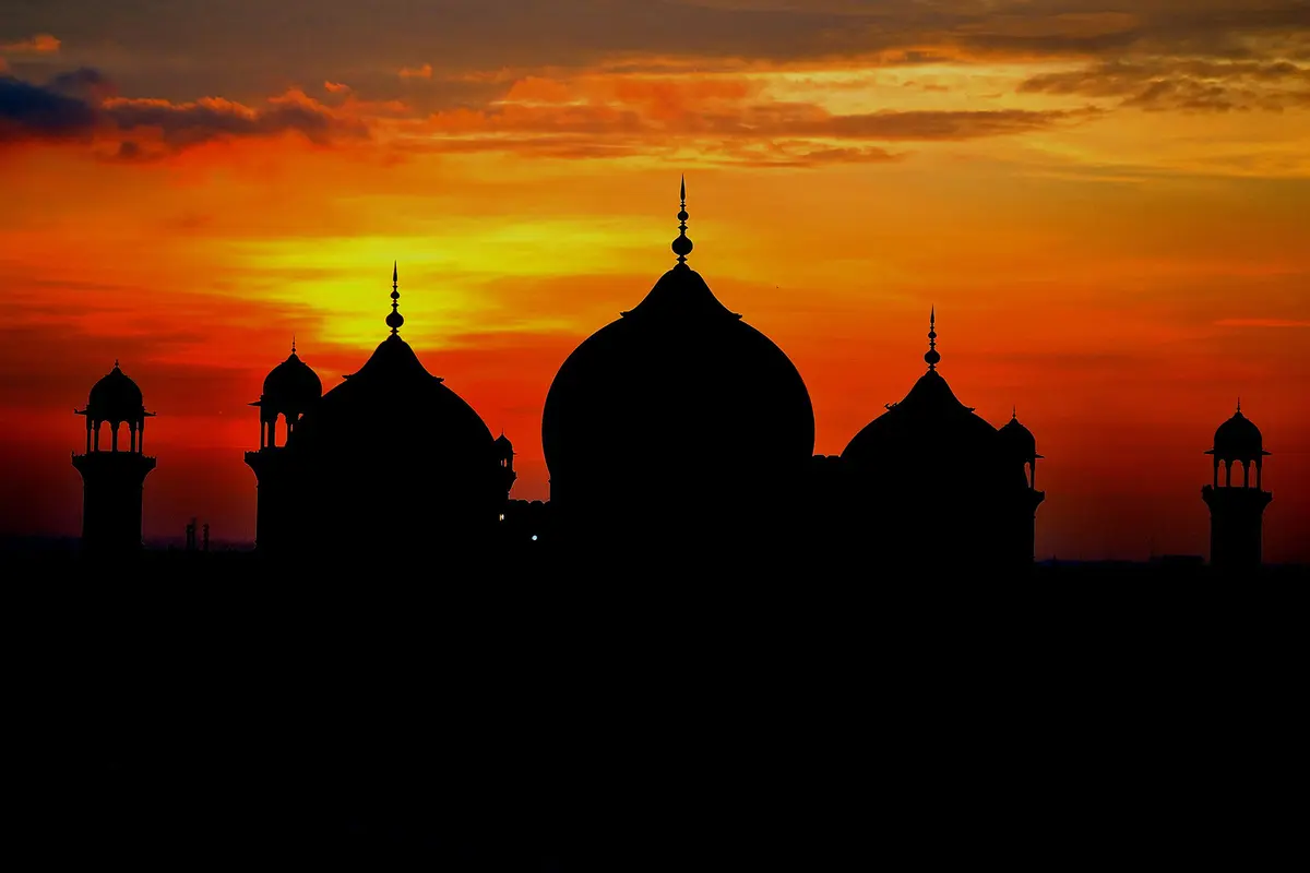 [Bintang] Ilustrasi Adzan Maghrib