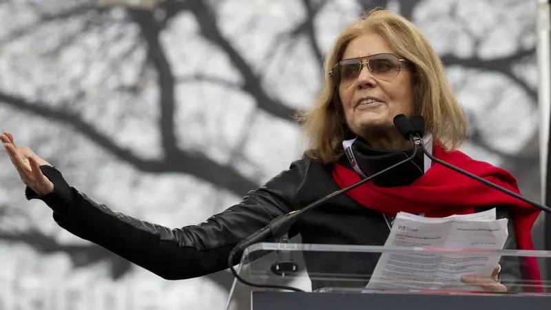 Aktivis feminis di AS, Gloria Steinem dalam aksi Women's March usai pelantikan Donald Trump. (AP)