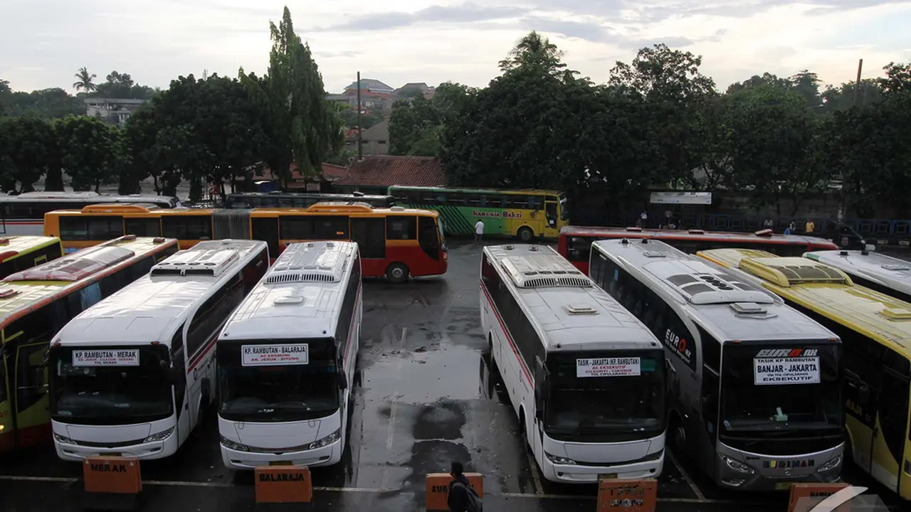 Jelang Natal, Terminal Kampung Rambutan Siapkan Puluhan Bus