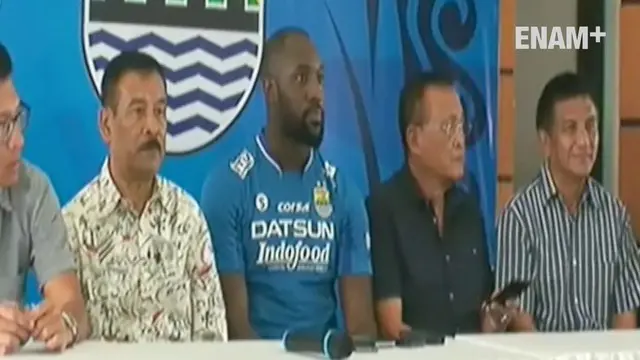 Persib Bandung resmi merekrut mantan pemain Chelsea Carlton Cole. Kehadirannya dipercaya menambah tajam serangan Maung Bandung.