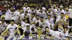 Pebasket Stapac Jakarta merayakan gelar juara usai mengalahkan Satria Muda Jakarta pada laga final IBL 2019  di C-Tra Arena, Bandung, Sabtu (23/3). Stapac menang 74-56 atas Satria Muda. (Bola.com/M Iqbal Ichsan)