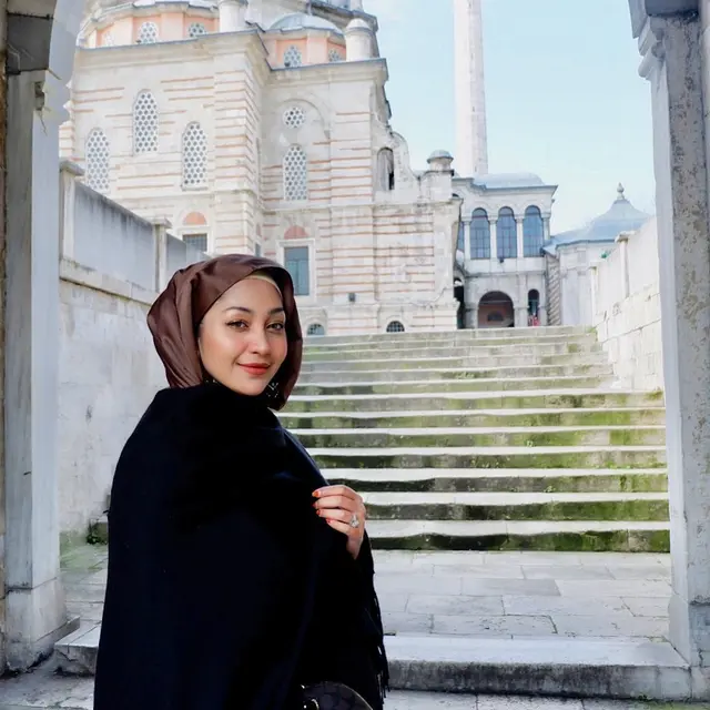 10 Tahun Berlalu, Ini 6 Potret Terbaru Muvida Pratiwi Pembawa Baki HUT RI ke-66