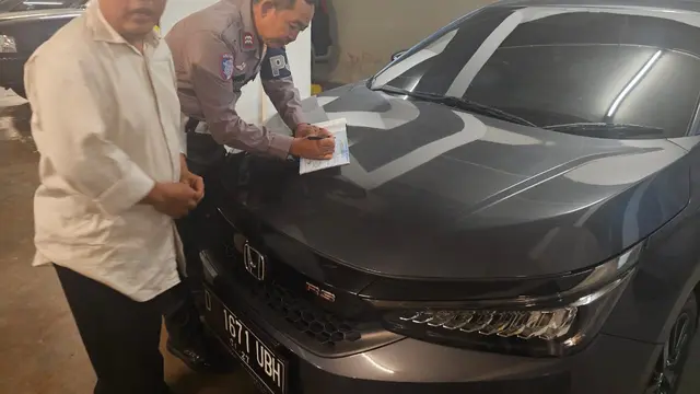 Aksi Nekat Mobil Lawan Arah di Pintu Keluar Tol Dalam Kota Pancoran Berujung Tilang