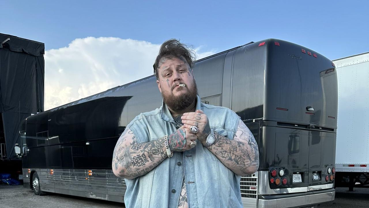 Jelly Roll Admits to 'Losing Direction' After Losing 275 Pounds, What Happened?