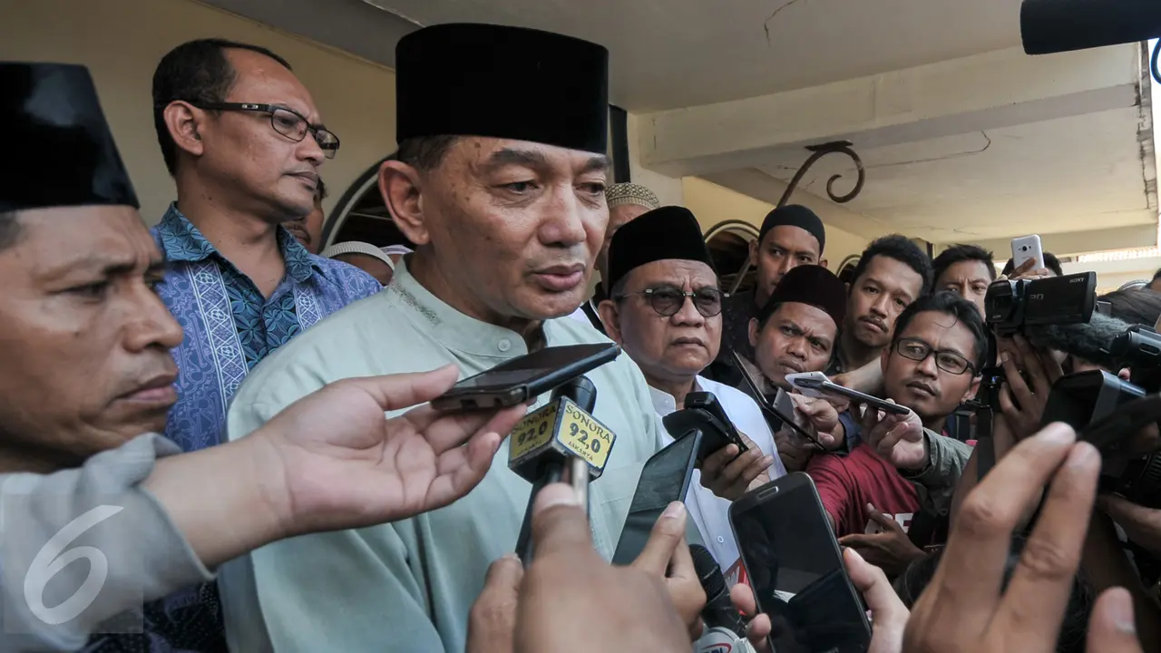 20160715-Cagub DKI Sjafrie Djamsoeddin Silahturahmi dan Salat Jumat di Luar Batang
