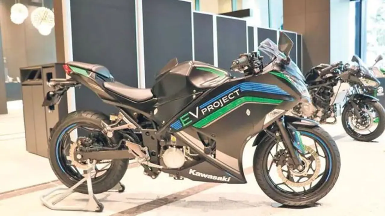 Motor listrik Kawasaki (ist)