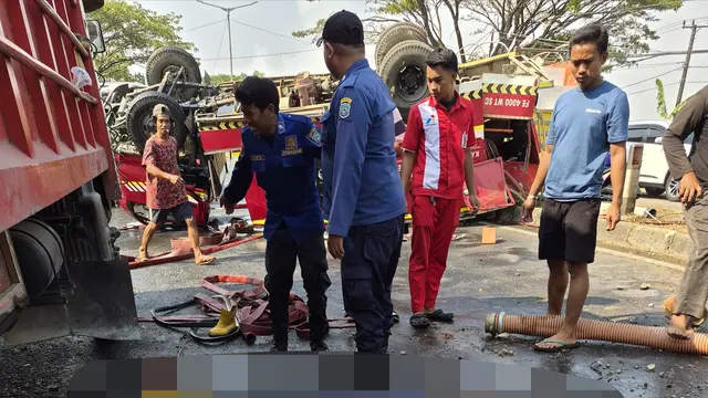 Mobil Damkar Pangkep Kecelakaan, 2 Tewas, 5 Luka
