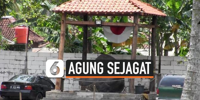 VIDEO: Meski Disegel, Warga Masih Penuhi Lokasi Kraton Agung Sejagat