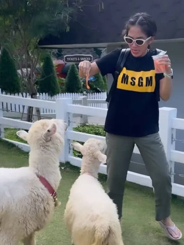 Ussy Sulistiawaty liburan bareng anak (Instagram/ussypratama)