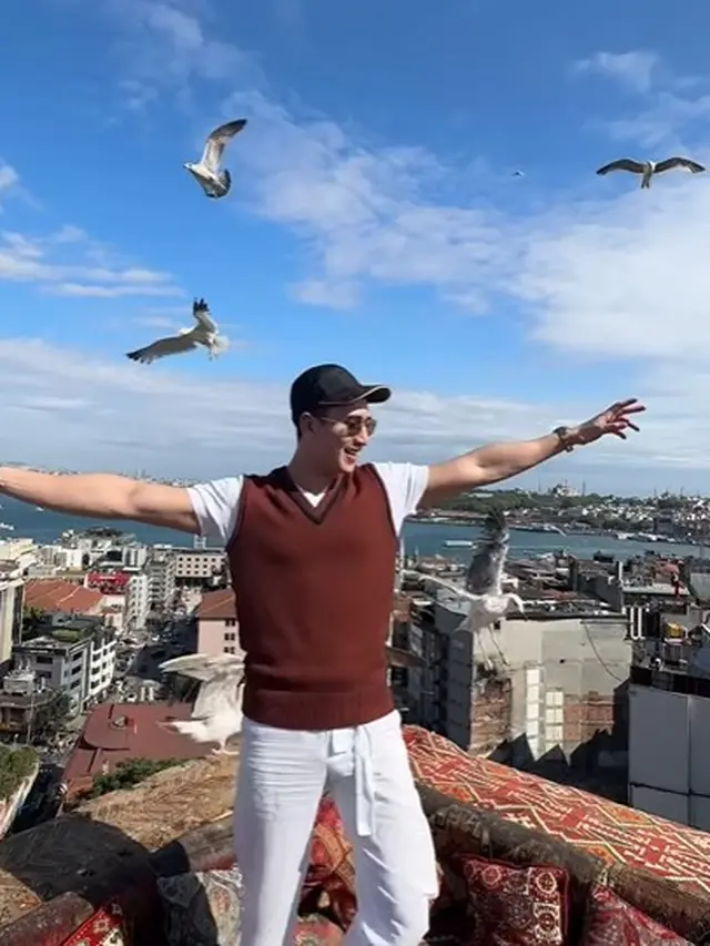 Verrel Bramasta liburan di Turki (Instagram/bramastavrl)