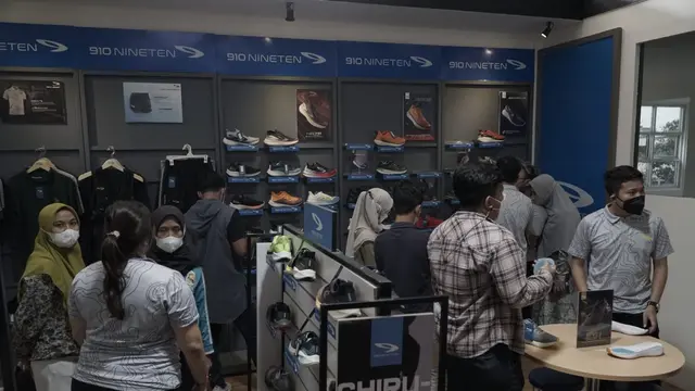Produsen sepatu dan apparel olahraga produksi dalam negeri 910Nineten