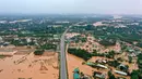 Foto dari udara menunjukkan area yang tergenang banjir di Quang Tri, Vietnam, 13 Oktober 2020. Bencana alam, terutama hujan lebat dan banjir, telah menyebabkan 28 orang tewas dan 12 lainnya hilang di wilayah tengah dan Dataran Tinggi Tengah Vietnam selama beberapa hari terakhir. (Xinhua/VNA)