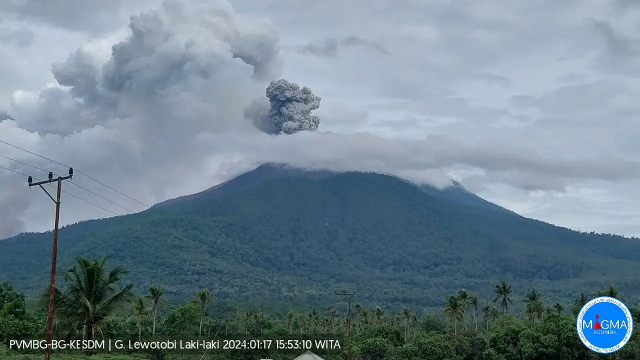 Gunung Lewotobi Laki-laki