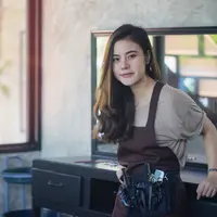 Menjalankan bisnis salon./Copyright shutterstock.com/g/Pumtek