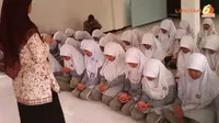 Doa Siswi Bogor untuk Korban Letusan Kelud