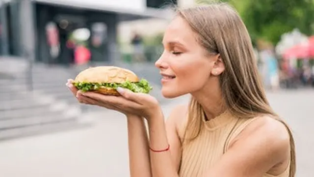 Tidak Membiarkan Tubuh Kelaparan