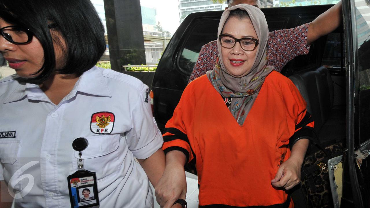 20151027-Begini Gaya Dewie Yasin Limpo di Pemeriksaan Perdana -Jakarta