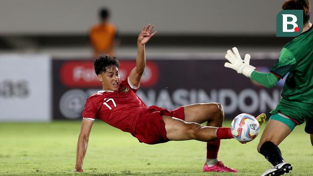 Foto: Momen Menarik saat Timnas Indonesia U-23 Melawan Chinese Taipe, Ada yang Kasih Ucapan Selamat Ultah untuk Marselino Ferdinan