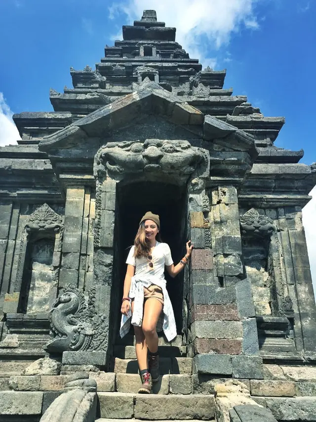 [Bintang] Nadia Vega