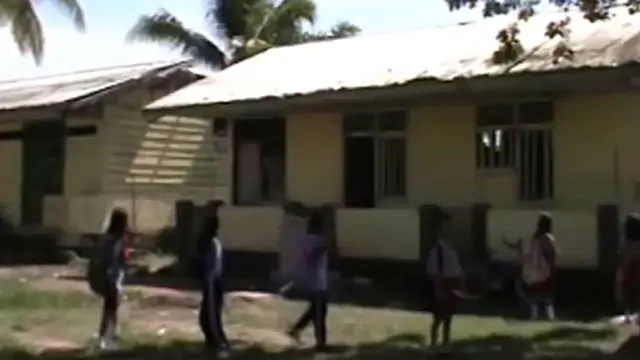Siswa Belajar di Ruang Bekas Toilet