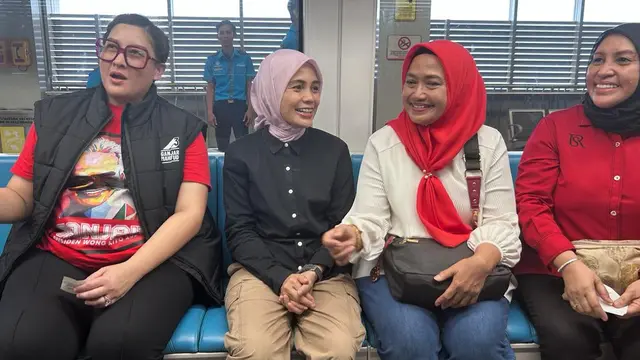 Atikoh Ganjar Jajal LRT Palembang