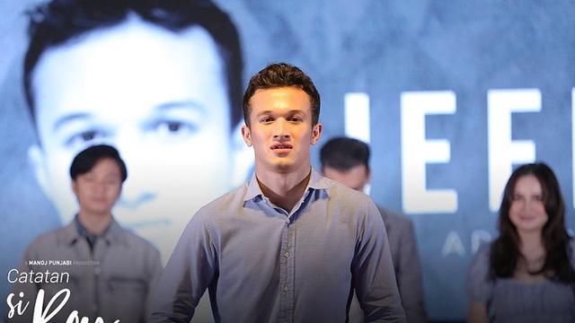 Dibintangi Angga Yunanda dan Syifa Hadju, Ini 7 Potret Pemain Film Catatan Si Boy