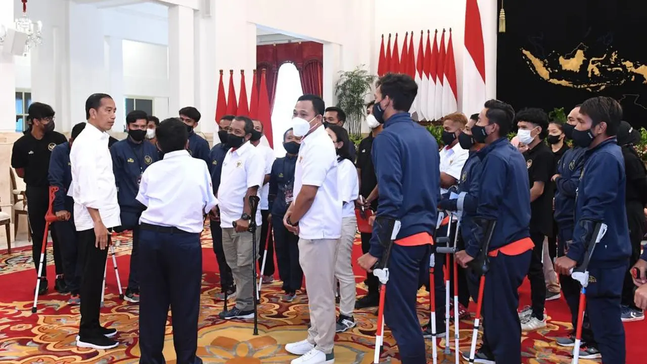 Presiden Jokowi menyambut kedatangan Timnas Sepak Bola Amputasi Indonesia di Istana Negara, Jakarta Pusat pada Rabu 21 September. Foto: Dokumentasi Pribadi.