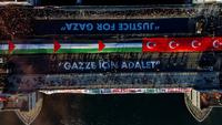 Desak Hentikan Genosida di Gaza, Ratusan Ribu Orang Tutupi Jembatan Galata Turki