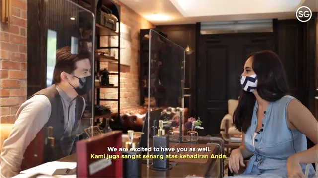 Take a Stroll in Singapore with Marissa Nasution.
