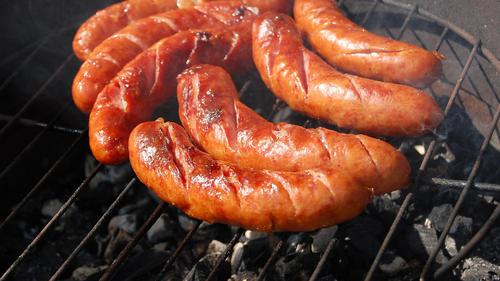 Ilustrasi Sosis Bakar