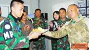 Citizen6, Lebanon: Acara syukuran yang dilakukan oleh segenap personel Satgas Konga XXV-D/Unifil di diawali dengan sholat Maghrib berjamaah, pengajian dan siraman rohani yang dipimpin oleh Perwira Rohani Lettu Cpm Aris Suciadi. (Pengirim: Badarudin Bakri)