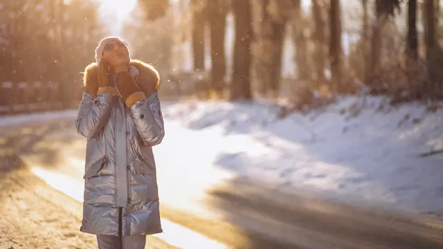 Ingin Liburan Musim Dingin dengan Nyaman? Ini Persiapan Tepat yang Perlu Dibawa! (Foto: Freepik/senivpetro)