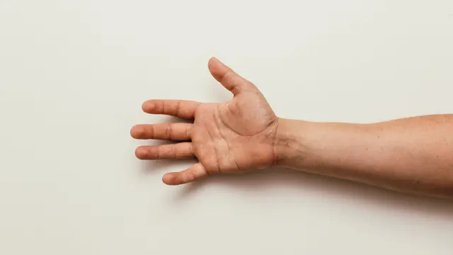 Penyebab Tremor di Usia Muda