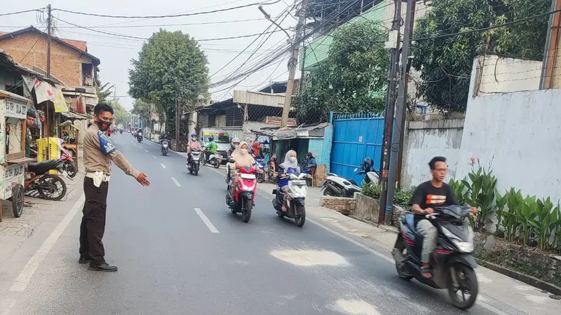 Setang Motor Tersenggol Mobil Pikap, Wanita di Kalideres Tewas Tertabrak Minibus