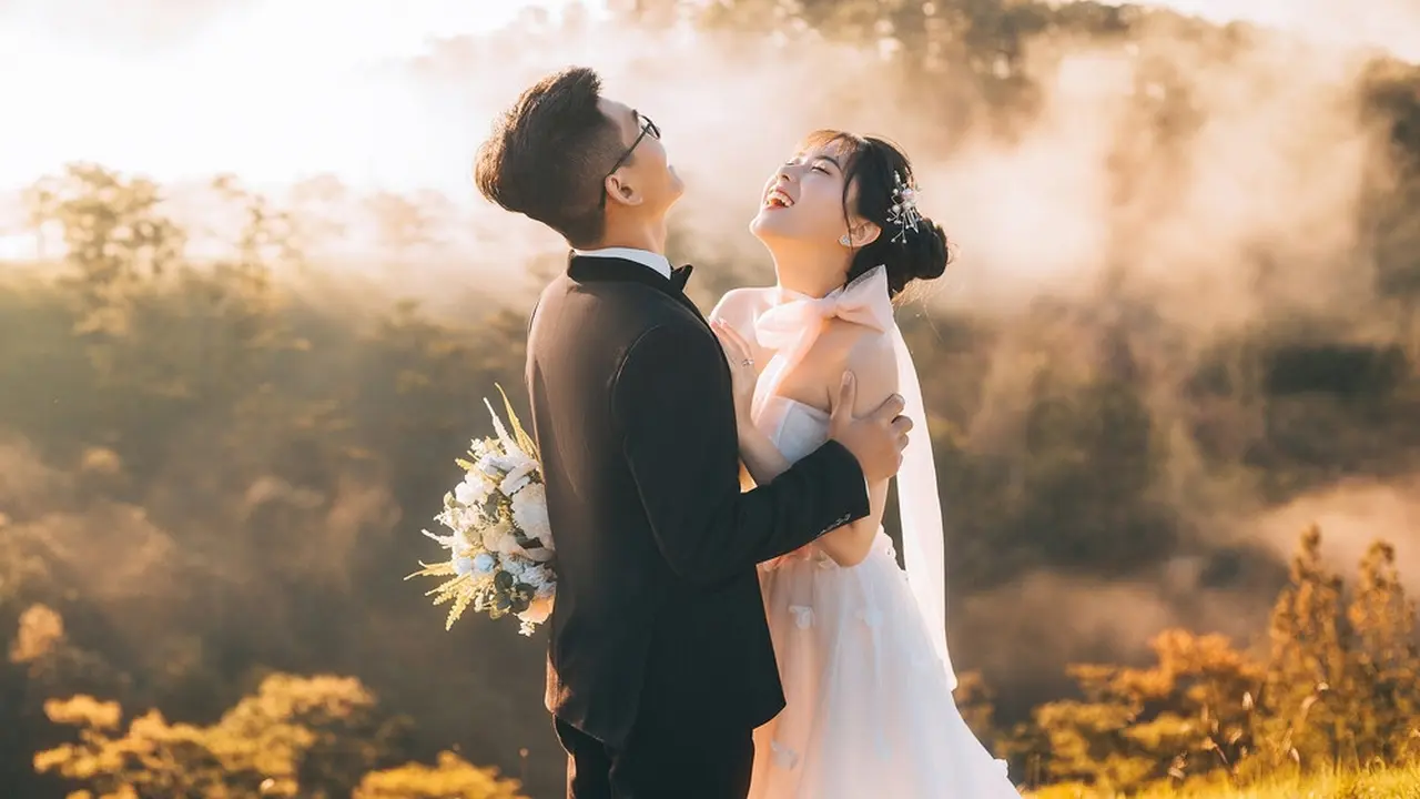 pasangan cinta bahagia