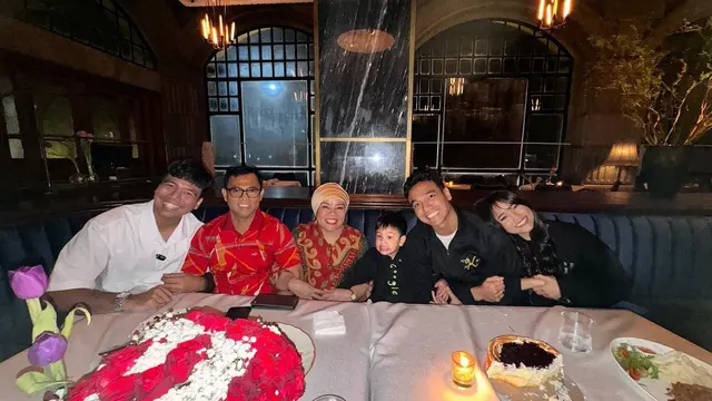 Potret perayaan ulang tahun Fadly Faisal yang ke-24 (Sumber: Instagram/@opah_faisal)