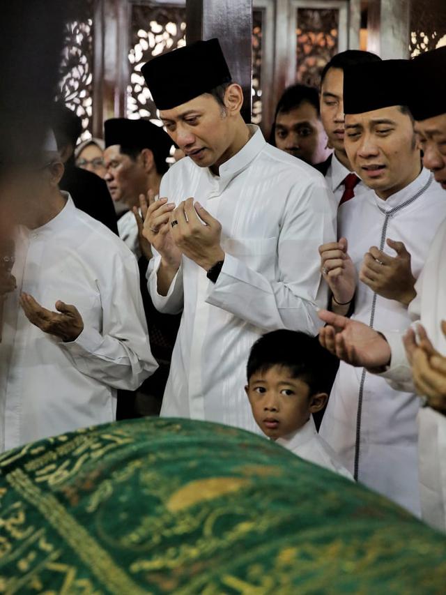 Cucu-Cucu Ani Yudhoyono