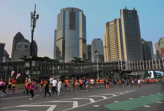 Saat berlangsungnya CFD, sepanjang jalan Jenderal Sudirman dan MH Thamrin Jakarta ditutup sementara waktu dari kendaraan bermotor. (Kapanlagi.com/Budy Santoso)