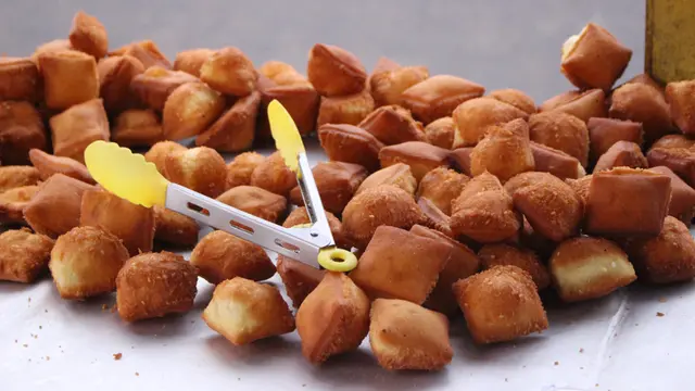 ilustrasi nama lain odading/Maharani afifah/shutterstock