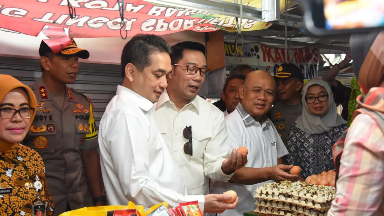 Jelang Natal dan Tahun Baru, Ridwan Kamil Pastikan Pasokan Sembako di Jabar Aman